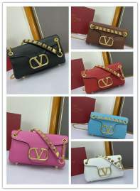 Picture of Valentino Handbags _SKUfw108373563fw